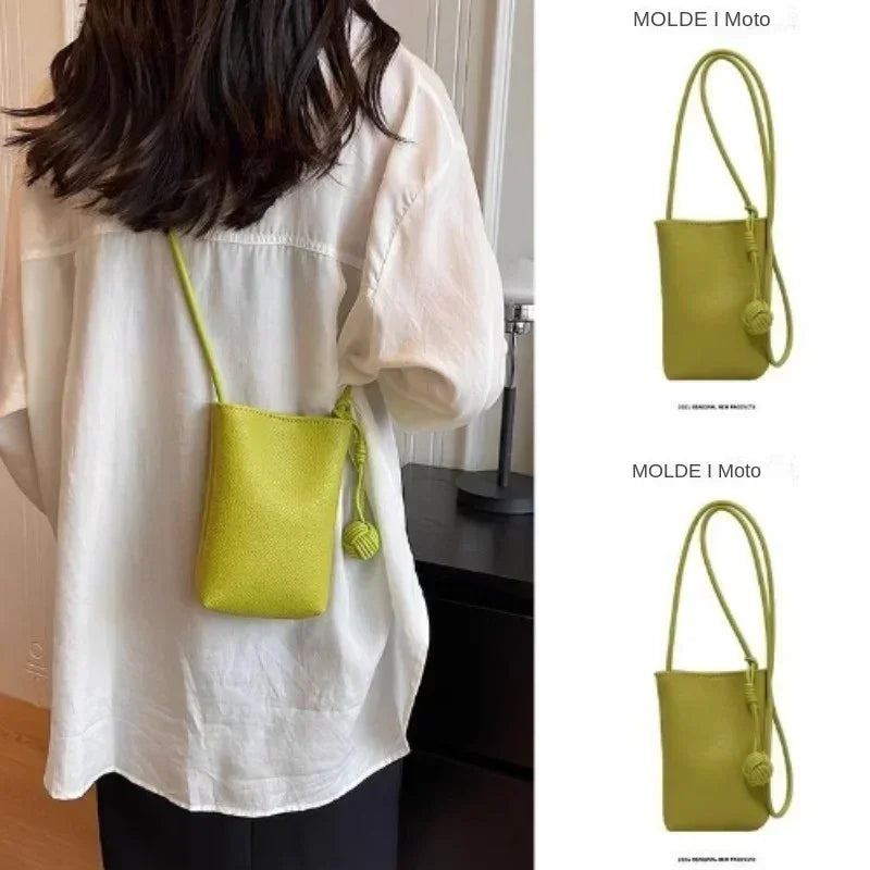 Bolso cruzado pequeño de cuero para mujer